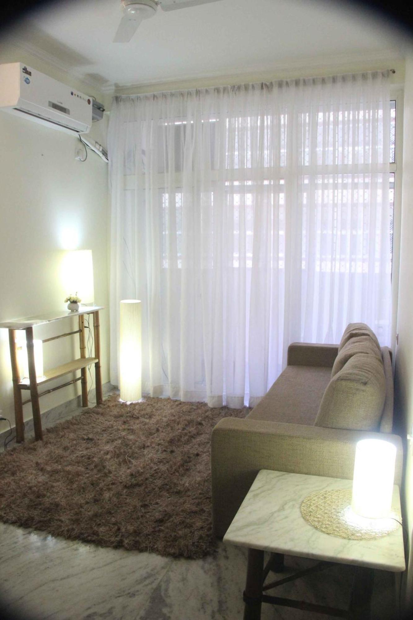 Lux Rus Home1bhk Wifi Bathkitchen Sales Near By Iskcon Temple *